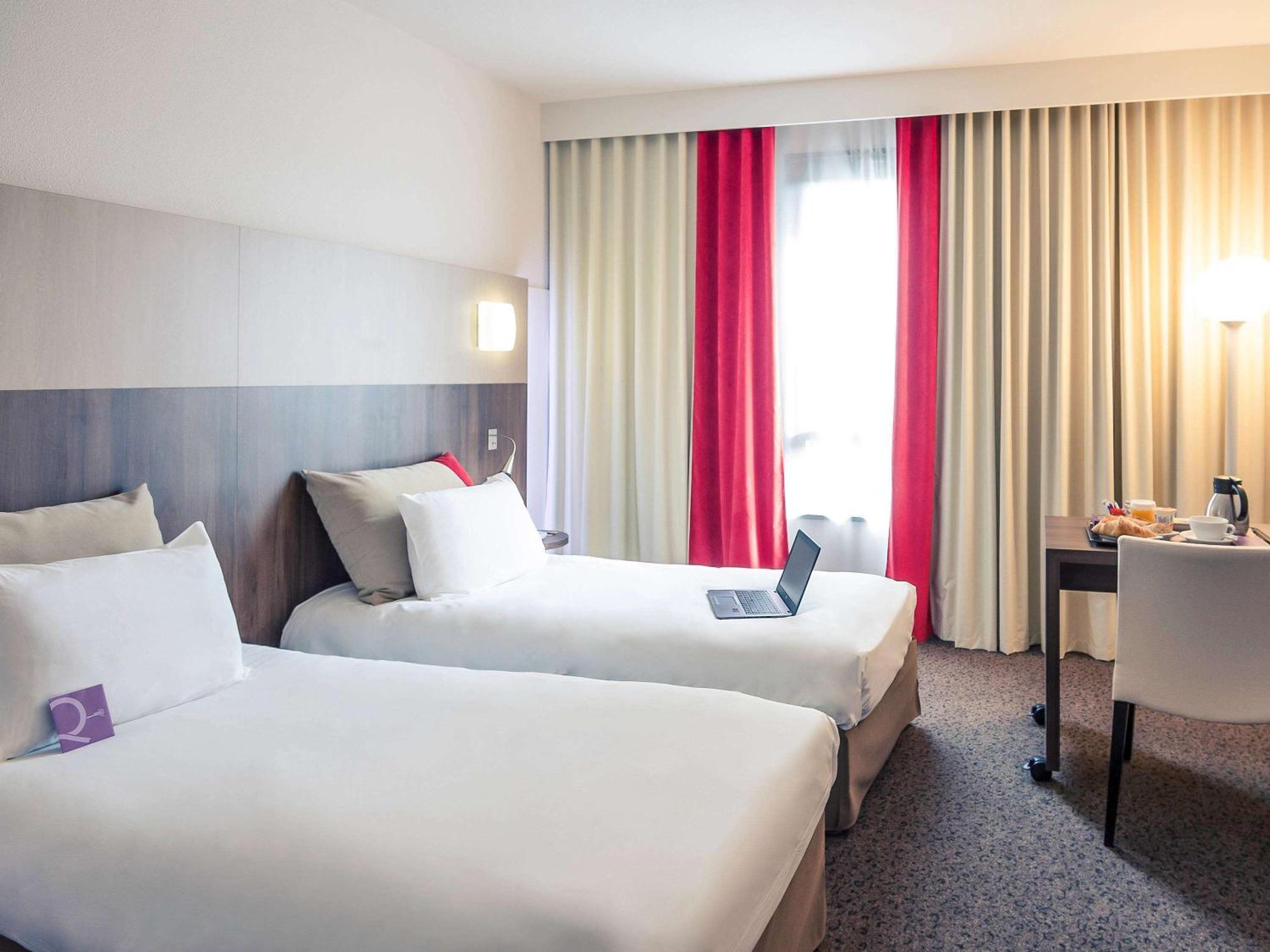 Mercure Niort Marais Poitevin Exterior foto