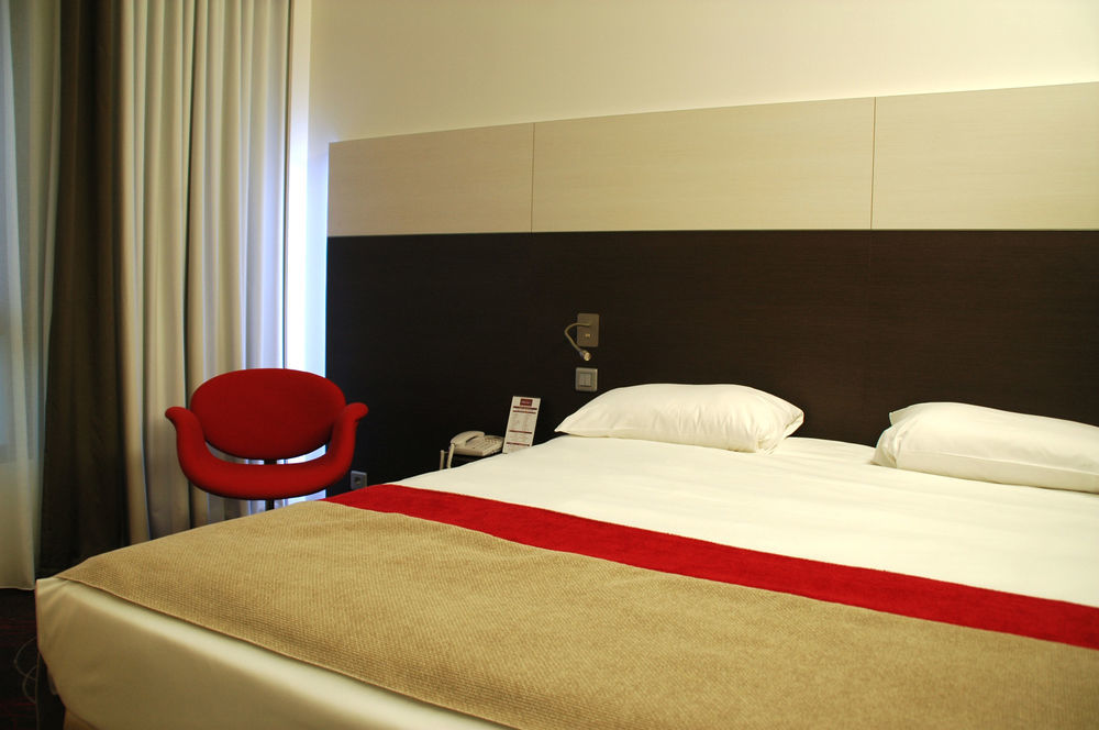 Mercure Niort Marais Poitevin Exterior foto